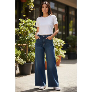 NWT Free Assembly Womens High Rise Wide Leg Jeans Size:4 Color: Dark Indigo